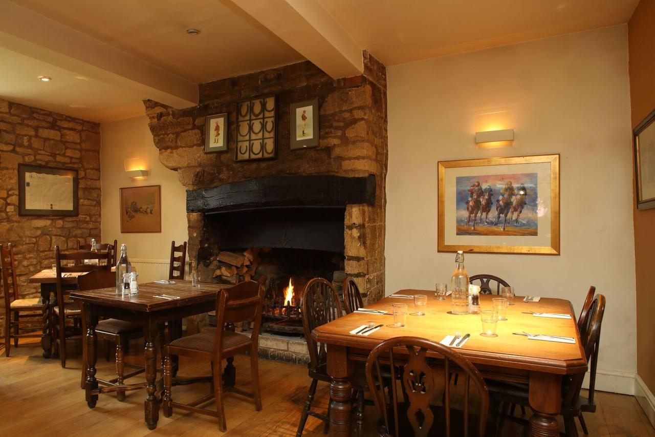 Horse And Groom Moreton-in-Marsh Exteriör bild